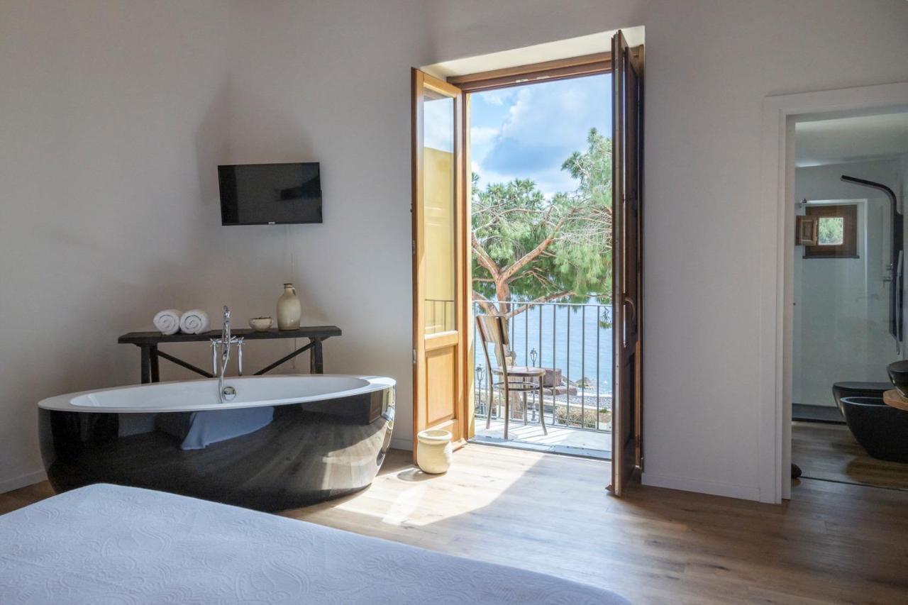 Iancura - B&B Di Design A Salina Santa Marina Salina Extérieur photo